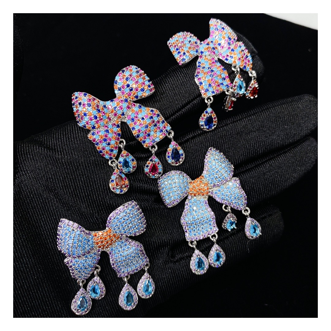 5632-198 Butterfly Bow Earring 