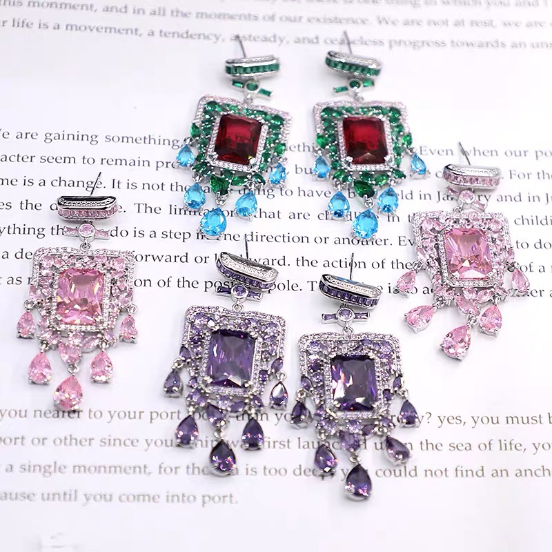  5689-198 Perfume Bottle Earring