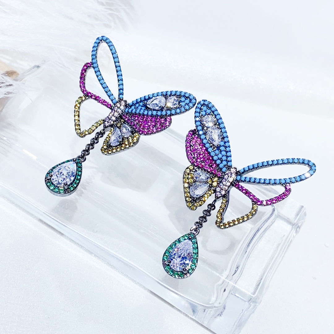 5812-178 Butterfly Earring 