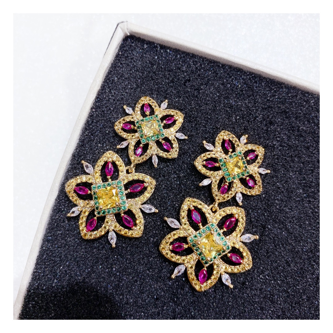 9074-178 Flower Earring