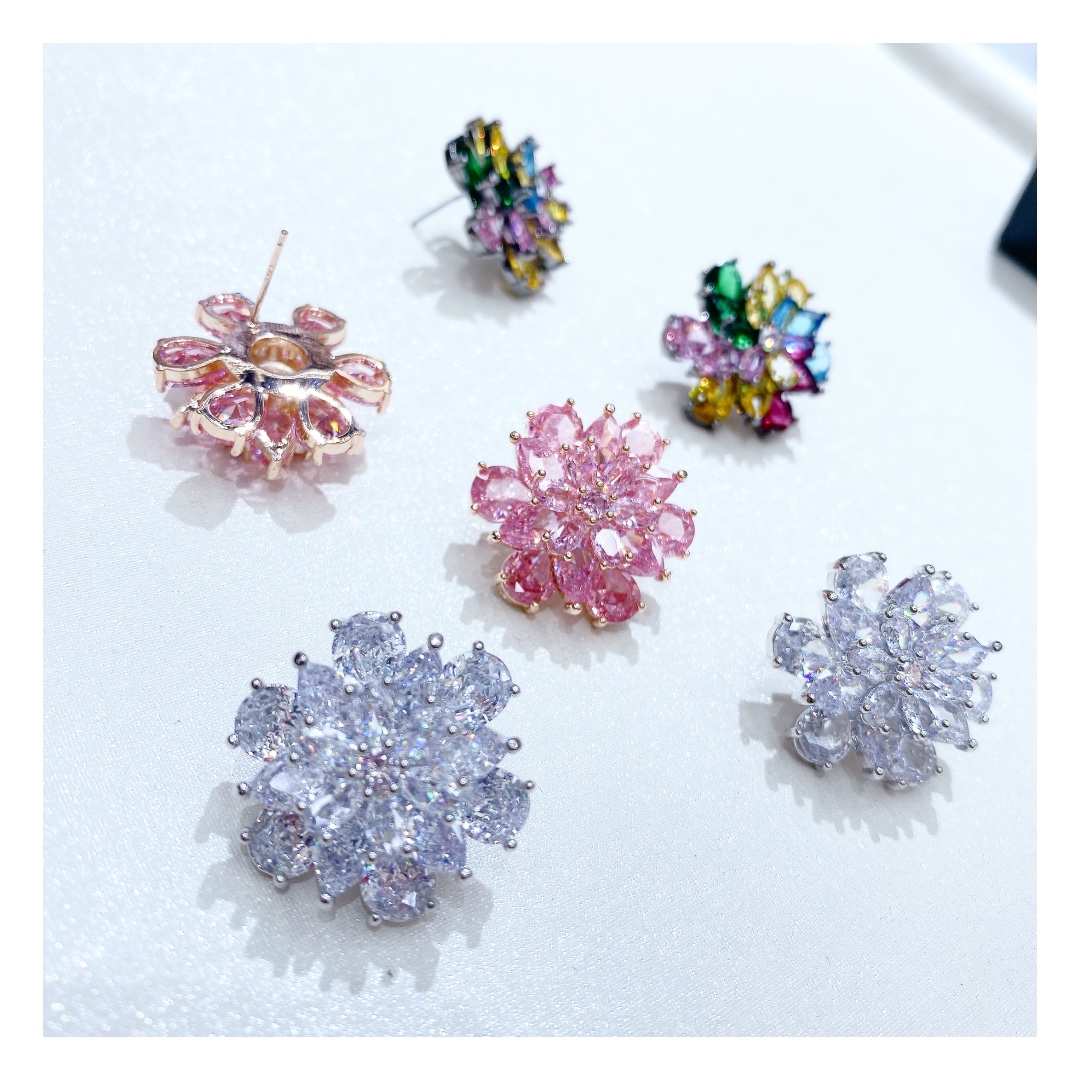 9010-168 crystal flower stud earring 